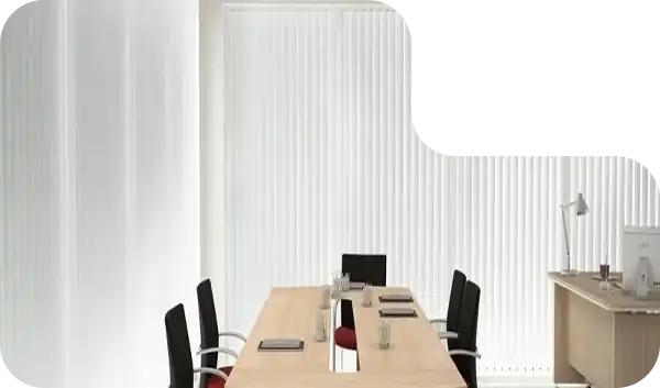 Corporate-style office blinds in Dubai for a clean and professional workspace.